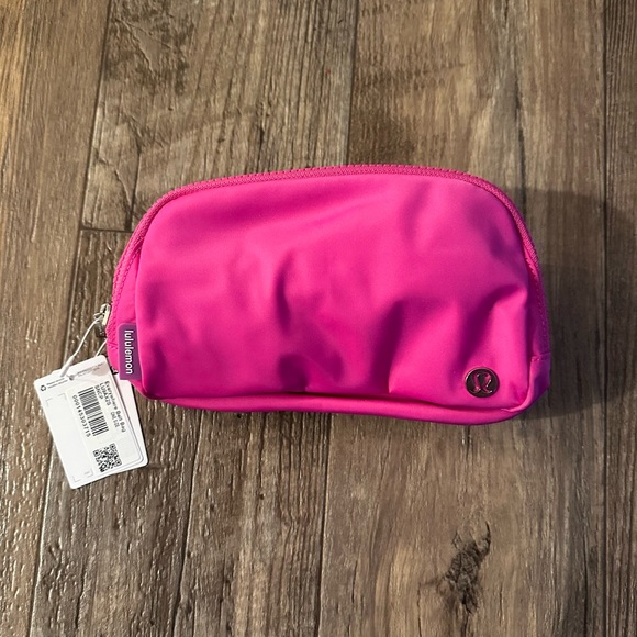 Sonic Pink Everywhere belt bag - Picture 1 of 5